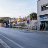 Dal lungomare Starita, una volta arrivati nei pressi del Cus, giriamo a sinistra su via Adriatico. Qui, di fronte all�ex Cto...